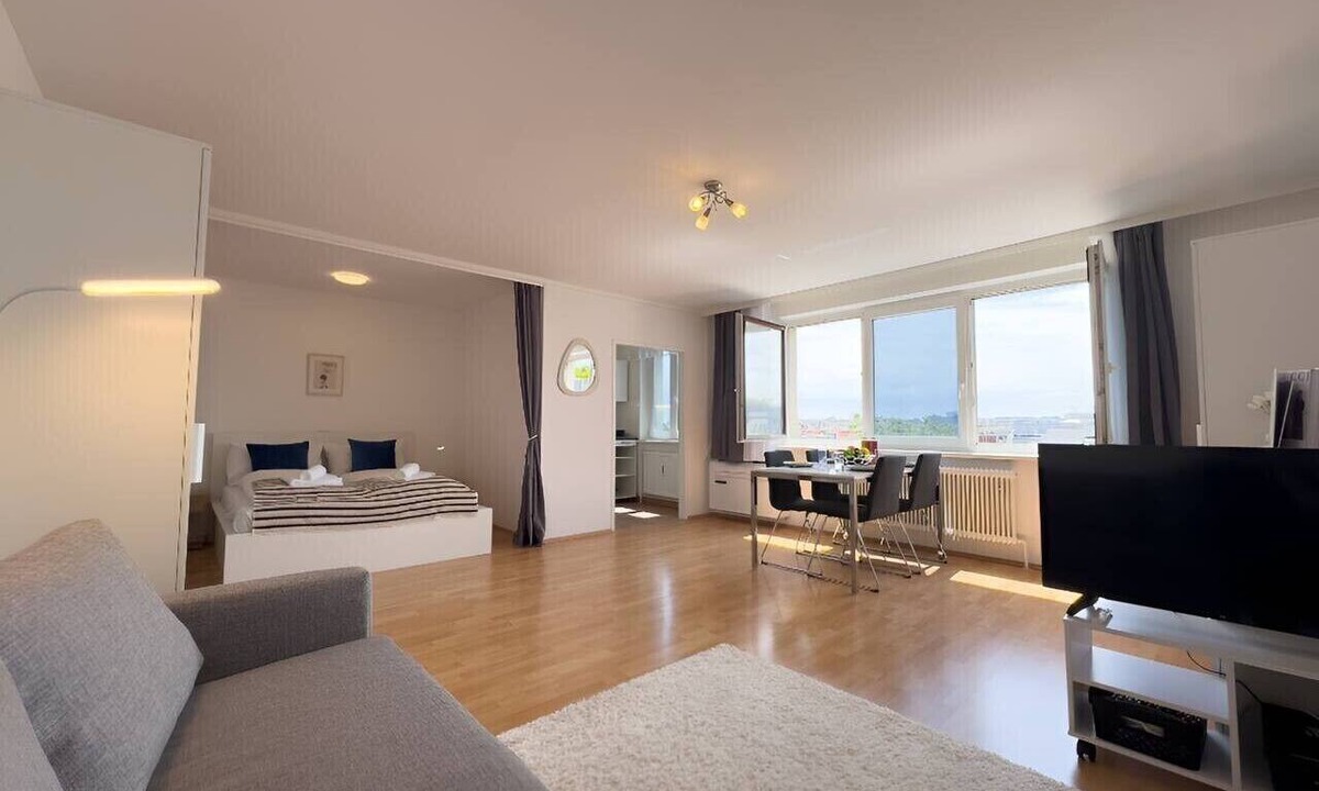 Neulerchenfeld Apartment | Sunny studio, 15.min to city center, A/C