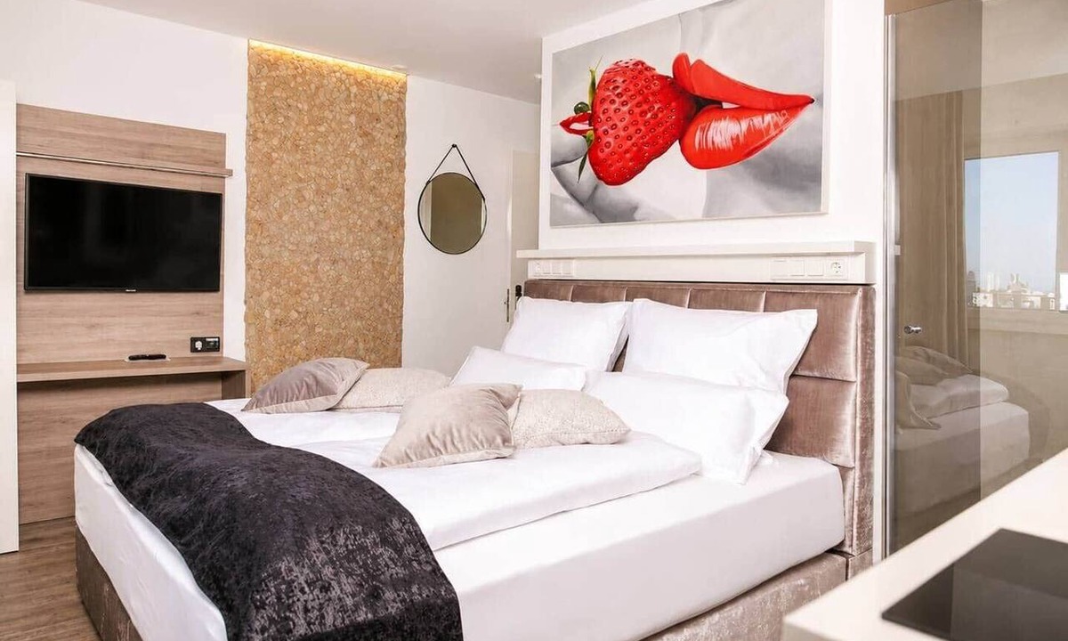 Schmargendorf Apartment | The Faces | Compact Studio | 305