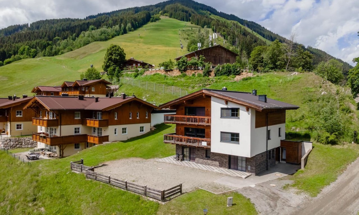 Vorderglemm Ski Chalet | Top chalet near the slopes and lift in Saalbach