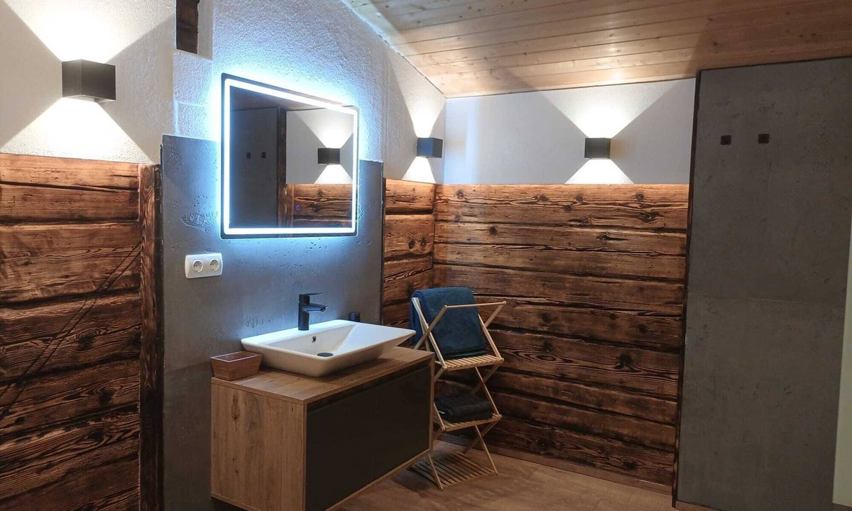 Dalaas Apartment | Vacation apartment zum schwarzen Hirsch