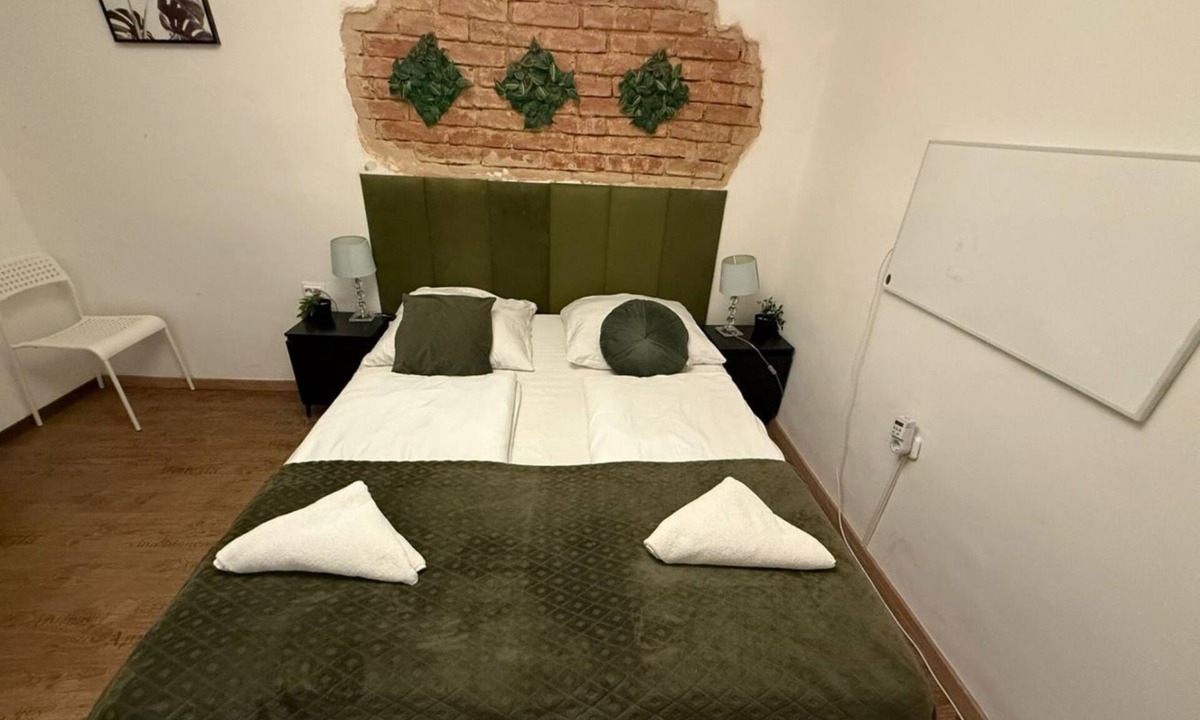 Rudolfsheim-Funfhaus Apartment | Vienna City Connect -Budget-Friendly 2BR Apartment