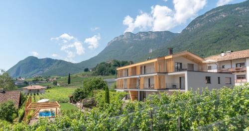 St. Pauls House | Villa Montis Exclusive Holiday Apartments in Eppan with Spectacular Views of Dolomites and Bolzano Area