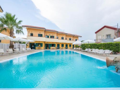 Laura Villa | Villa with Pool in Paestum