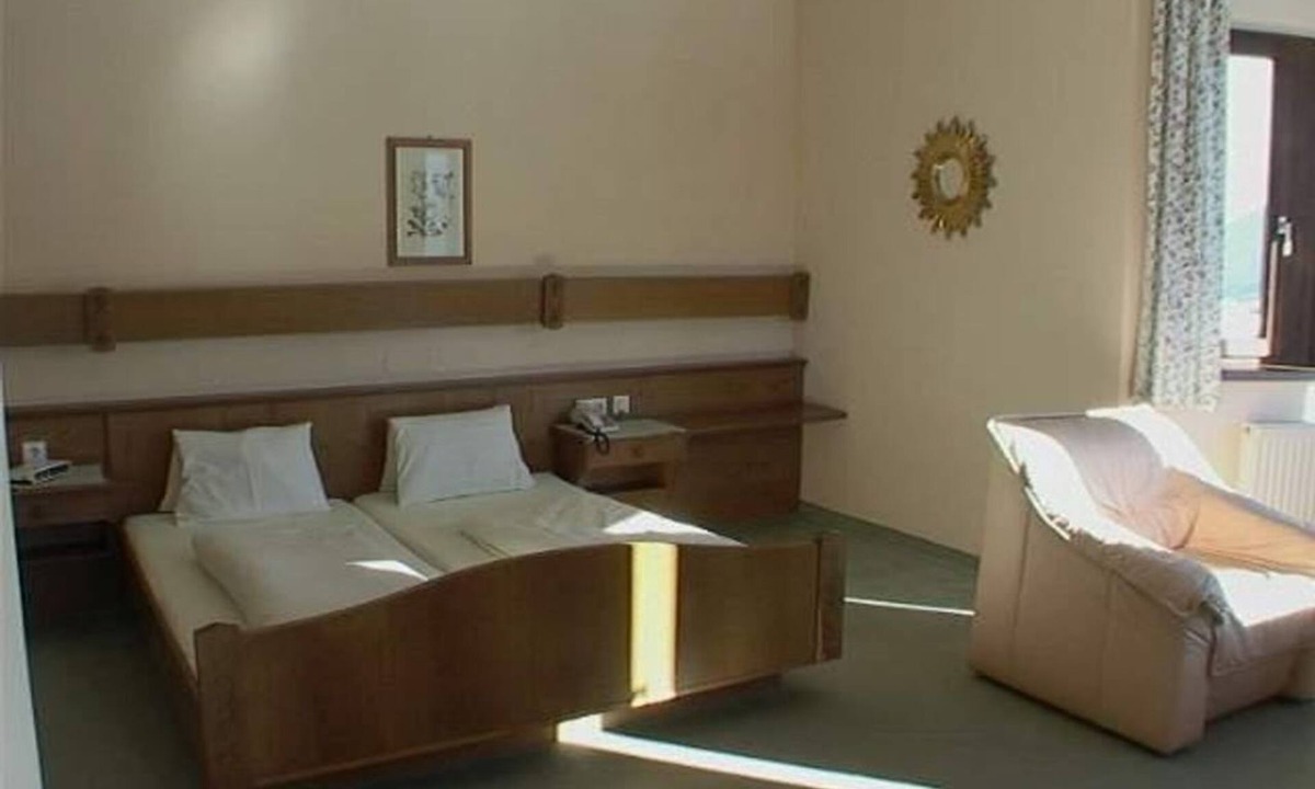 Krakauebene House | Wald-einzelzimmer mit Dusche od. Bad,wc - Hotel-restaurant Stigenwirth