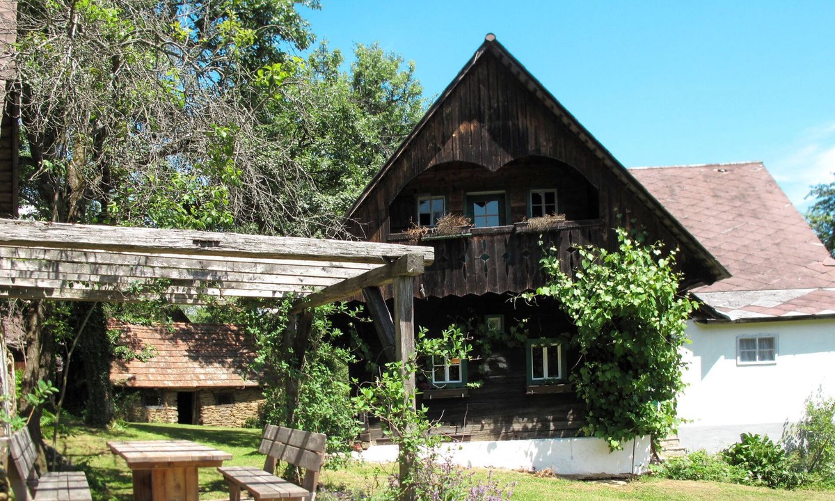 Schwanberg House | Waldweber by Interhome