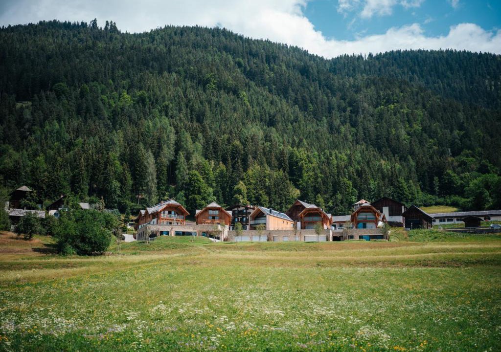 Weissensee Apartment | Weiße Wand