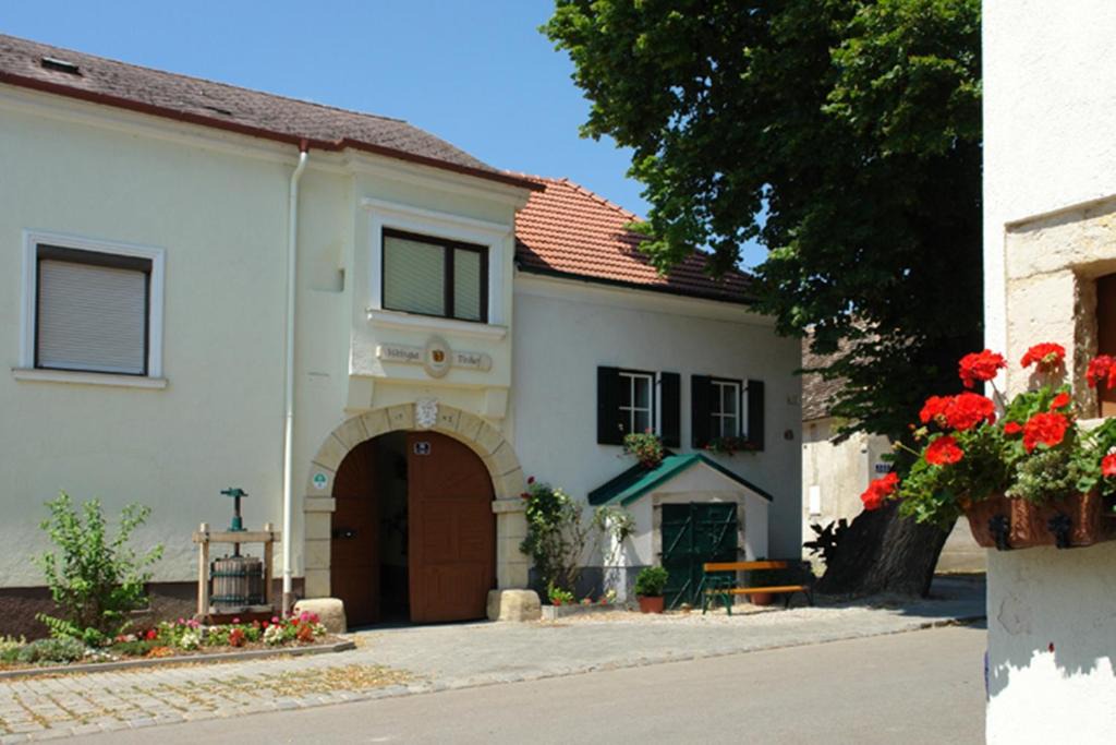 Eisenstadt House | Winzerzimmer - Weingut Tinhof