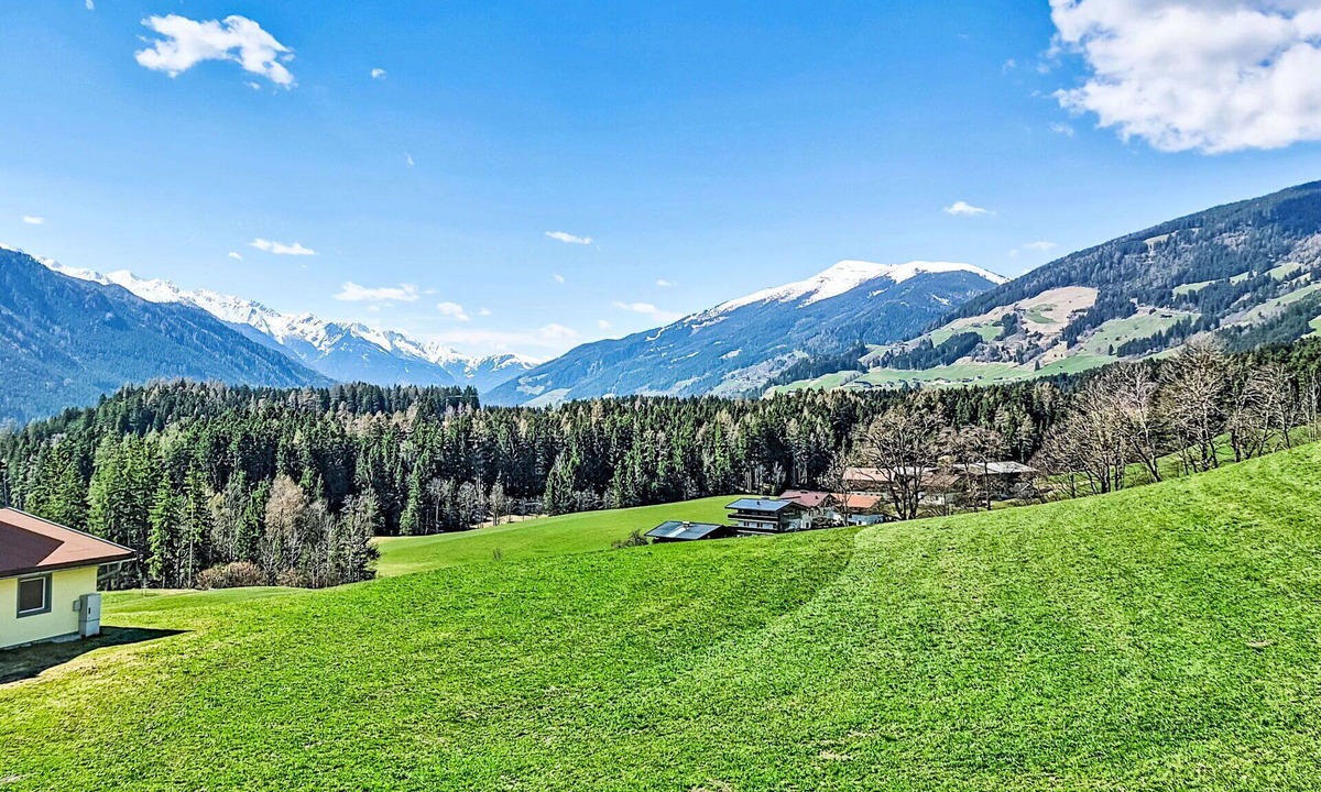 Mittersill Villa | Wonderful private villa for 12 people with WIFI, TV, balcony and panoramic view