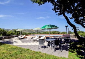 100 m² Apartment ∙ 1 bedroom ∙ 4 guests in Piedimonte Etneo