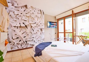 5 Lake Sweet Home in Acquaseria