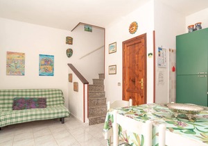 Air-Conditioned Apartment Not Far From Beach with Patio, Balcony and Garden in Agrustos - Budoni
