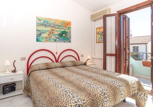 Air-Conditioned Apartment Not Far From Beach with Patio, Balcony and Garden in Agrustos - Budoni