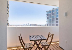 Deluxe Favoriten 1BR w/Gym & Elevator, steps to Metro, by Blueground