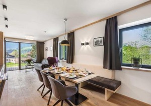 Emma Deluxe Aparthotel, Aircondition, ganzjährig beheizter Außenpool & Skibus direkt vor der Tür