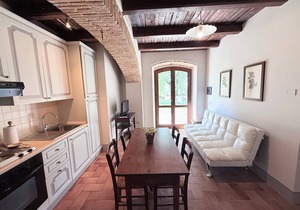 EXCLUSIVE POOL-OPEN ALL YEAR/SPOLETO BIOFARM-SLEEPS 8/WALK TO SHOPS, BAR ETC in Poreta
