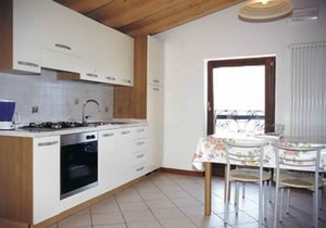 Flat with a view of the water in Brenzone