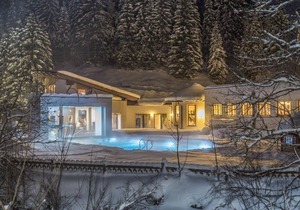 Room "Dachstein mit Balkon", 4-6 nights - Alpenhof, country hotel
