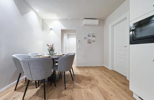 Rudolfsheim-Funfhaus Apartment | 1 BDR - Apartment Emerald, right near Schönbrunn Palace