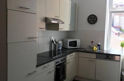 Funfhaus Apartment | 2 Bedroom Apart with Balcony in Reindorf