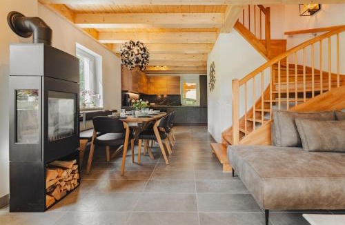 Kotschach-Mauthen Ski Chalet | 3BR Alpine Retreat with free private wellness