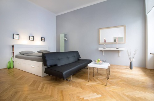 Weißgerber Apartment | 45 m2, Newly renovated, quiet, 3 min Walking distance to Historical Center