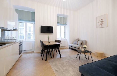Leopoldstadt Apartment | 4BR Vienna Gem - Families - 5.5 Baths, Sleeps 14