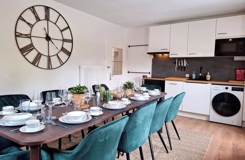 Bregenz Apartment | 5-bedroom Family and Group apartment with WiFi and AC in Bregenz