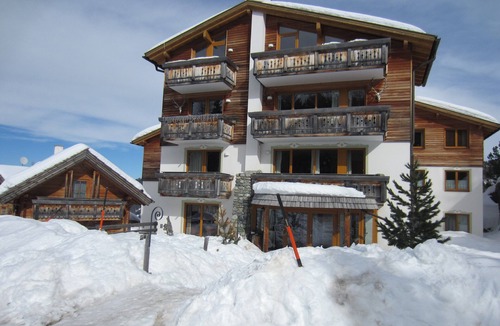 Turracher Hohe Ski Chalet | A rustic cabin at 1,750 meters with guaranteed snow and a sauna, right in the heart of the ski and hiking area!
