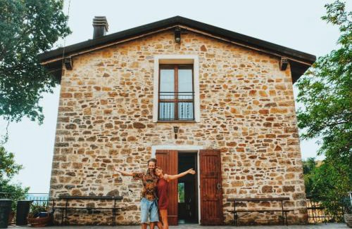 Monzuno Cabin | Acatú