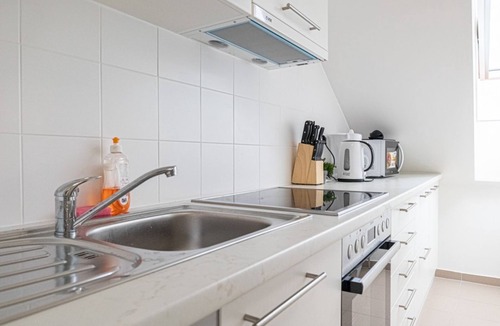 Penzing Apartment | Airy Attic Apt.: Stylish Studio w/Terrace & View