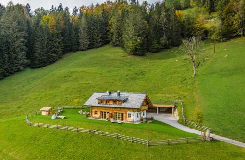 Haus Apartment | Almchalet Linharterhof
