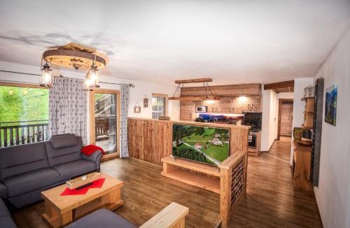 Zellbergeben Apartment | Alpen Chalet Wohnung "Martha"