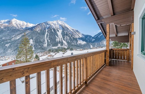 Krimml Apartment | Alpine view holiday flat with waterfall view