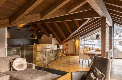 Ehrwald Apartment | Amazing penthouse with shared pool (No Deposit)
