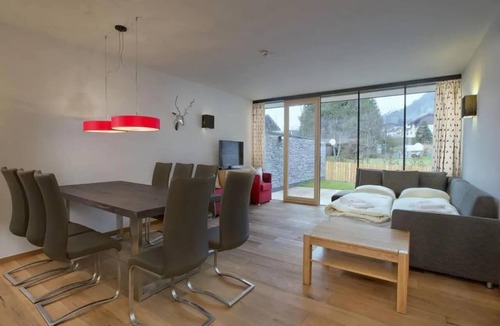 Schonbach Apartment | Apartment in Neukirchen near Ski Lift & Sauna