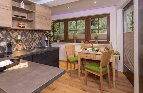 Abersee Cottage | Apartment with a balcony & lake view - HOTEL garni Seehang & Seelounge