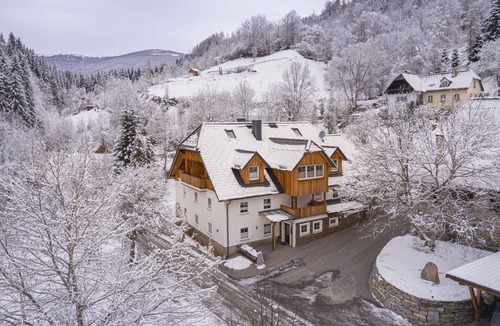 Sankt Georgen am Kreischberg Apartment | Apartment in St. Georgen Near Kreischbergbahn