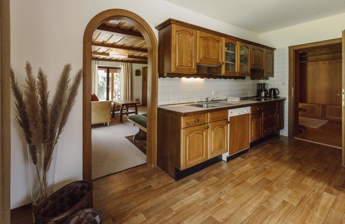 Sankt Johann im Pongau House | Apartment Hotel "Lerchs Farmhouse" with Mountain View, Shared Sauna & Wi-Fi