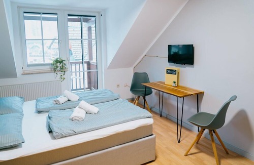 Groedig Apartment | Apartment 10 with balcony and in view of Untersberg