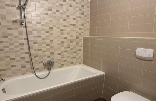Floridsdorf Apartment | Apartment 1BR, Train Station, Central, Modern