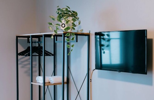 Groedig Apartment | Apartment 6 with balcony and in view of Untersberg