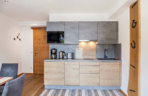 Weidach Apartment | Apartment 'Ahrnspitz' with Mountain View, Shared Garden and Wi-Fi