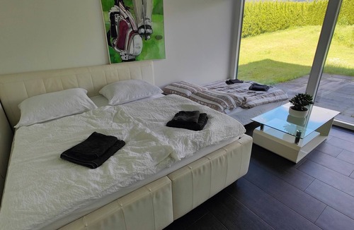 Schardorf Apartment | Apartment directly on the golf course, near RedBull Ring