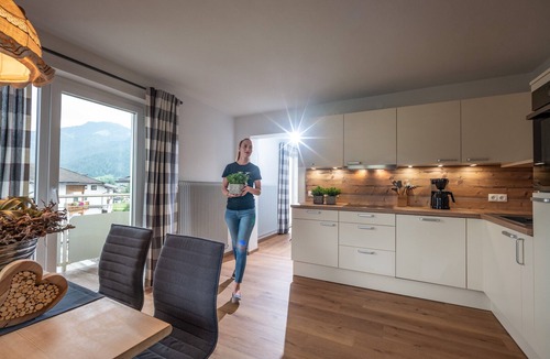Soell Apartment | Apartment 'Eve' with Mountain View, Balcony and Wi-Fi