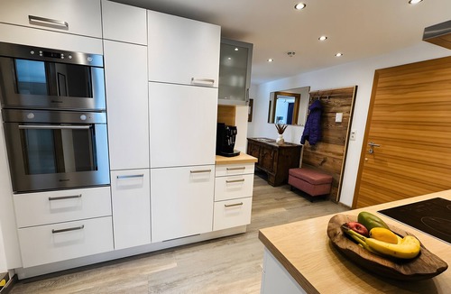Madseit Apartment | Apartment 'Haus Marchegg - Granat' with Mountain View, Balcony and Wi-Fi