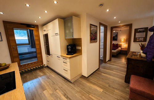 Madseit Apartment | Apartment 'Haus Marchegg - Granat' with Mountain View, Balcony and Wi-Fi