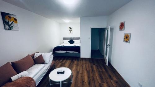 Elisabeth-Vorstadt Apartment | Apartment heart of Salzburg, at train station and city center