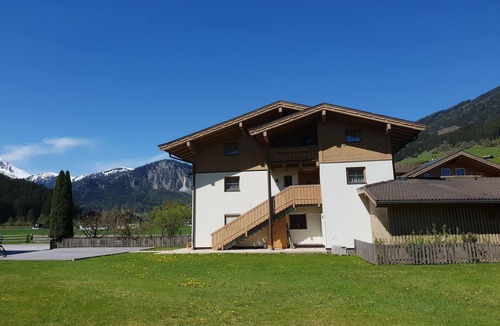 Wald im Pinzgau Apartment | Apartment in Wald near Krimml Waterfalls