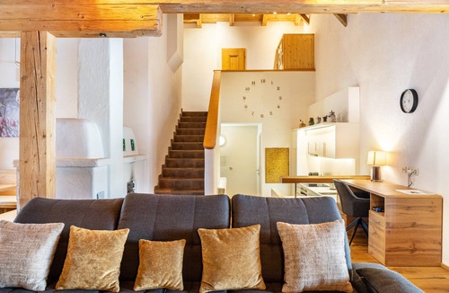 Seefeld in Tirol Apartment | Apartment 'Kracherlemoos' with Mountain View, terrace and Wi-Fi