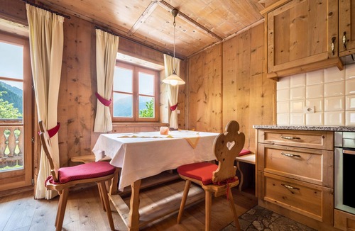 Anterselva Apartment | Apartment 'Mitterbruggehof Alpenrose' with Mountain View, Shared Garden and Wi-Fi